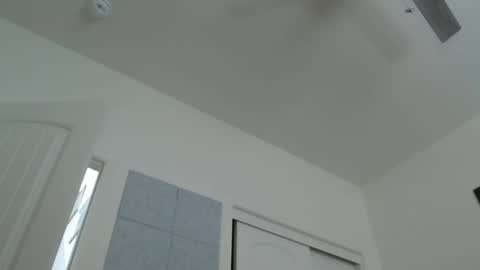 Snapshot of edge_masters chatting on 02-04-25, 08:28 EdgeM online show from 02-04-25, 08:28
