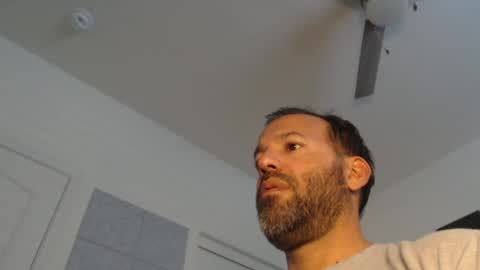 Snapshot of edge_masters chatting on 02-25-25, 12:36 EdgeM online show from 02-25-25, 12:36