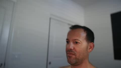 Snapshot of edge_masters chatting on 09-15-25, 11:49 EdgeM online show from 09-15-25, 11:49