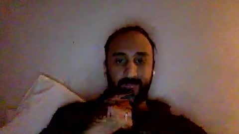 Snapshot of edgeuk1 chatting on 11-11-25, 10:43 edgeuk1 online show from 11-11-25, 10:43