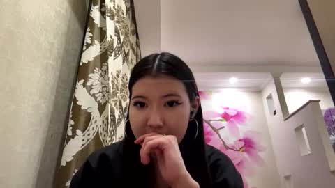 Snapshot of edinabluett chatting on 02-20-26, 06:52 Eri online show from 02-20-26, 06:52