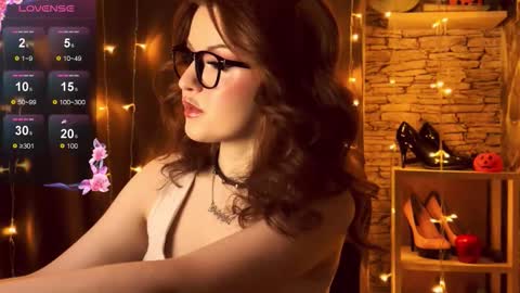 Friendly neighbourhoud redhead  online show from 10-20-25, 12:00