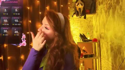 Friendly neighbourhoud redhead  online show from 11-01-25, 12:23