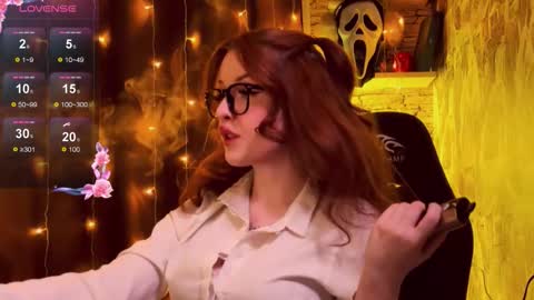 Friendly neighbourhoud redhead  online show from 11-09-25, 12:09