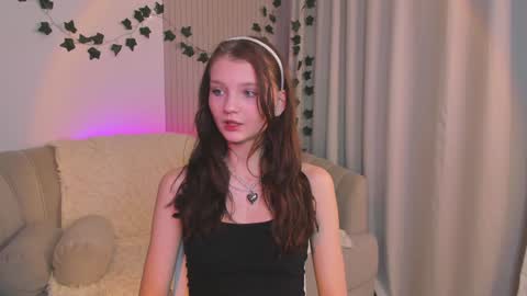 Lisa  online show from 02-01-25, 04:03