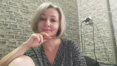 edithmanning online show from 12-17-24, 06:24