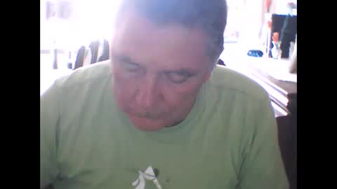 Snapshot of edje59a chatting on 09-15-25, 08:03 Eddy online show from 09-15-25, 08:03