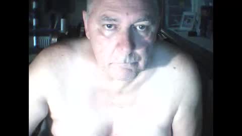 Snapshot of edje59a chatting on 10-07-25, 06:43 Eddy online show from 10-07-25, 06:43
