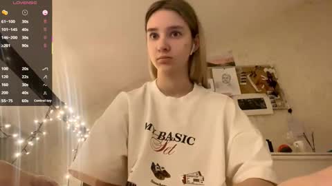 Snapshot of edlinhazleton chatting on 10-15-25, 03:39 Dana online show from 10-15-25, 03:39