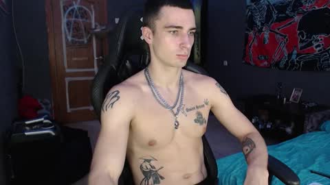 Eduar online show from 10-29-25, 01:02