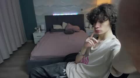 edvardblare online show from 09-28-25, 03:17
