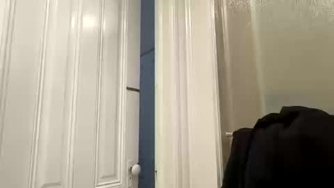 Snapshot of edvmendez1766 chatting on 10-12-25, 02:43 edvmendez1766 online show from 10-12-25, 02:43