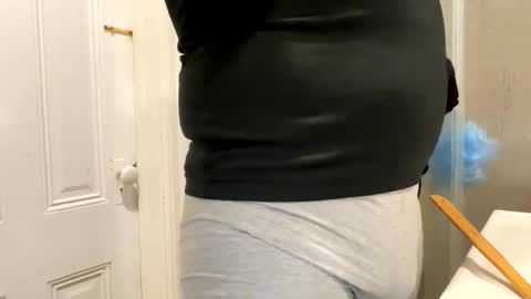 Snapshot of edvmendez1766 chatting on 10-17-25, 03:31 edvmendez1766 online show from 10-17-25, 03:31