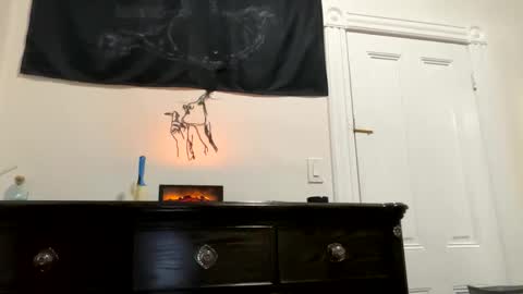 Snapshot of edvmendez1766 chatting on 10-21-25, 01:28 edvmendez1766 online show from 10-21-25, 01:28