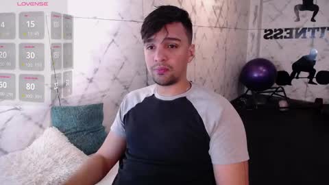 Eduardo online show from 10-20-25, 03:18