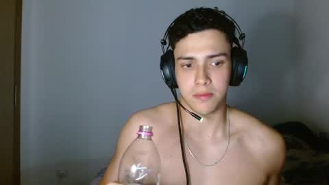 Snapshot of edwisalvatore chatting on 01-10-25, 04:33 edwisalvatore online show from 01-10-25, 04:33