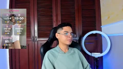 Snapshot of edy_play chatting on 10-19-25, 07:09 edy_play online show from 10-19-25, 07:09