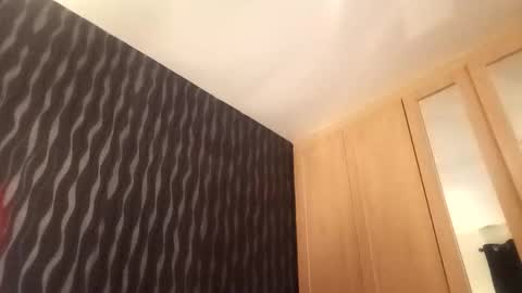 Snapshot of eeic_uncovered2 chatting on 11-23-25, 09:36 eeic_uncovered2 online show from 11-23-25, 09:36