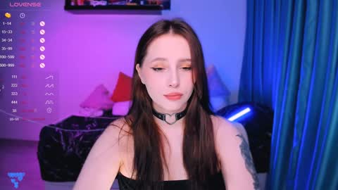 Snapshot of effie_lee chatting on 12-23-24, 02:17 Effie online show from 12-23-24, 02:17