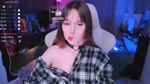 Effie online show from 11-19-25, 04:40