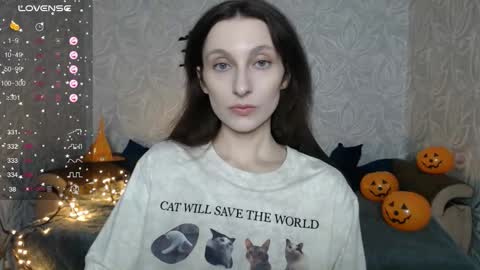 Anna online show from 10-28-25, 07:23