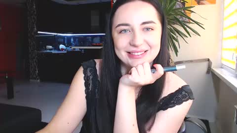 Effy online show from 01-22-25, 11:45