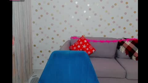 Effy online show from 12-21-24, 11:55