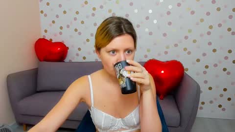 Effy online show from 01-25-25, 06:12