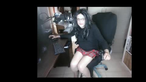 efi_crossou online show from 10-05-25, 10:07