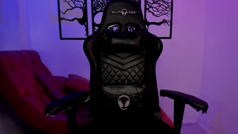 Eiimy  online show from 01-14-26, 04:56