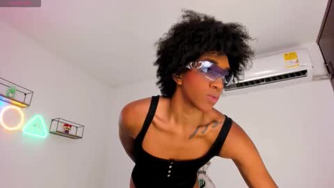 eileenn tanihara online show from 02-26-26, 08:13