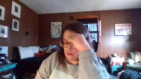 eilidh 3 online show from 12-17-25, 06:36