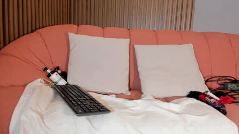 Snapshot of eilin_clio chatting on 12-11-24, 12:23 Eilin online show from 12-11-24, 12:23