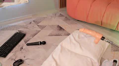 Snapshot of eilin_clio chatting on 12-31-24, 03:53 Eilin online show from 12-31-24, 03:53