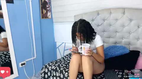 eimy_hot18 online show from 01-08-26, 03:03