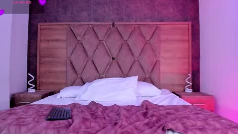 YG COUPLE online show from 12-20-25, 08:38