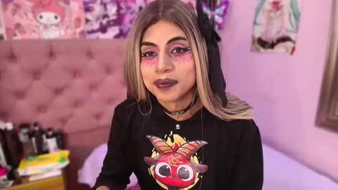 Snapshot of eimyflorian chatting on 03-23-26, 01:26 Eimyflorian online show from 03-23-26, 01:26