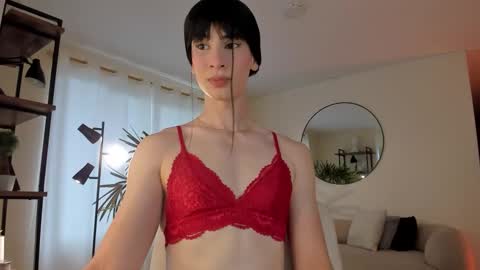 Einyel  online show from 11-24-25, 08:30