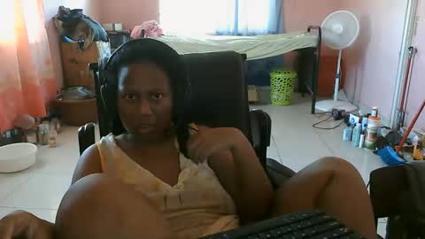 Snapshot of eirondra_valeen chatting on 10-16-25, 11:55 Eirondra Valeen online show from 10-16-25, 11:55