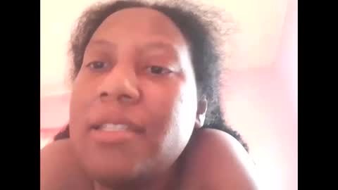 Snapshot of eirondra_valeen chatting on 11-08-25, 01:00 Eirondra Valeen online show from 11-08-25, 01:00