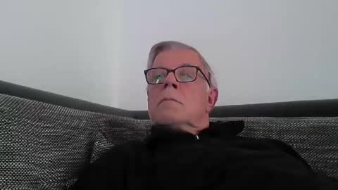 eisbaer1957 online show from 01-26-25, 02:52