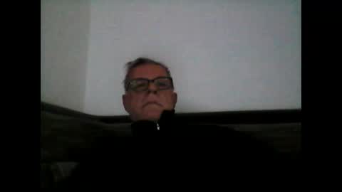 eisbaer1957 online show from 02-01-25, 07:15