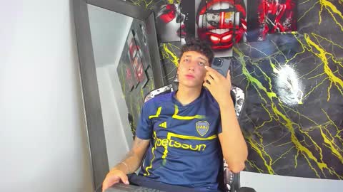 Snapshot of eithan__boy chatting on 03-08-26, 12:20 Eithan online show from 03-08-26, 12:20