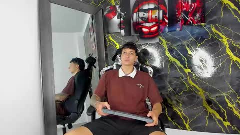 Snapshot of eithan__boy chatting on 03-12-26, 12:11 Eithan online show from 03-12-26, 12:11