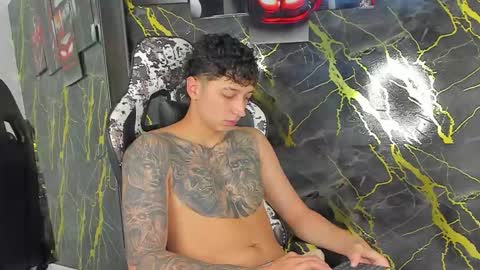 Snapshot of eithan__boy chatting on 03-22-26, 01:25 Eithan online show from 03-22-26, 01:25