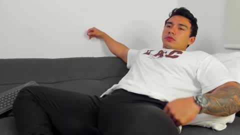 EITHAN CONOR online show from 11-22-25, 01:59