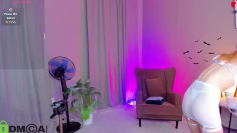 Snapshot of el1s_evans chatting on 11-02-25, 11:12 please read my bio there is information about private shows and about my personality online show from 11-02-25, 11:12