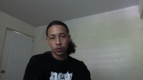 Instagram BelowAbajo online show from 03-12-26, 07:53