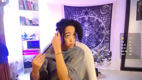 Ela  Help me reach 100 thumbs up online show from 02-15-26, 04:47