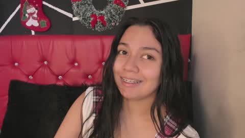 Snapshot of ela_hilton3 chatting on 01-06-25, 07:02 Ela online show from 01-06-25, 07:02